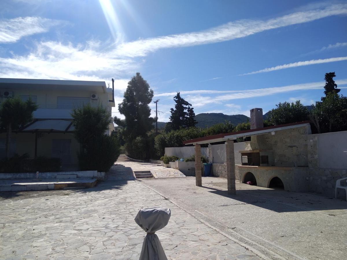 דירות Arkítsa Kalypso Relaxing Shelter מראה חיצוני תמונה